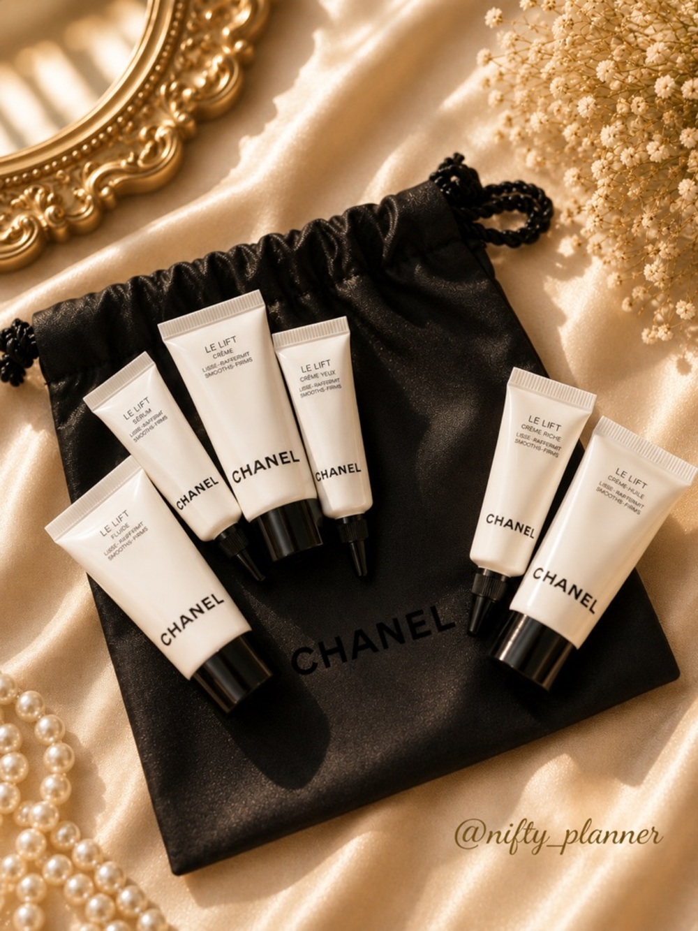 CHANEL White and Black Le Lift Mini Tube Set